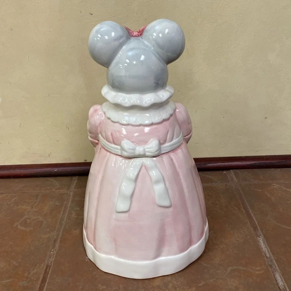 VINTAGE MELINDA MOUSE WITH A TEDDY BEAR COOKIE JAR FROM THE HOUSE OF LLOYD 1990